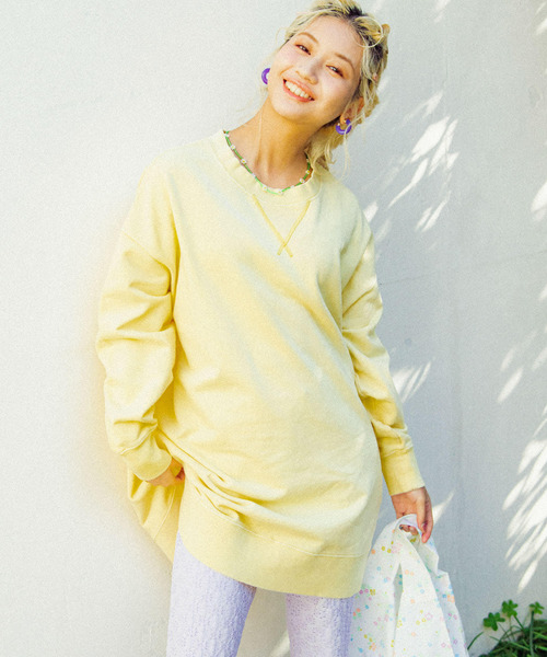 URBAN RESEARCH Sonny Label(アーバンリサーチサニーレーベル)の「Ayakawasakiコラボスウェットチュニック(スウェット・レディース・ブルー系その他/ピンク系その他/イエロー系その他・FREE)」の2枚目の写真