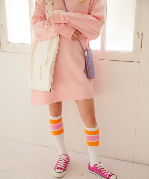 URBAN RESEARCH Sonny Label(アーバンリサーチサニーレーベル)の「Ayakawasakiコラボスウェットチュニック(スウェット・レディース・ブルー系その他/ピンク系その他/イエロー系その他・FREE)」の13枚目の写真