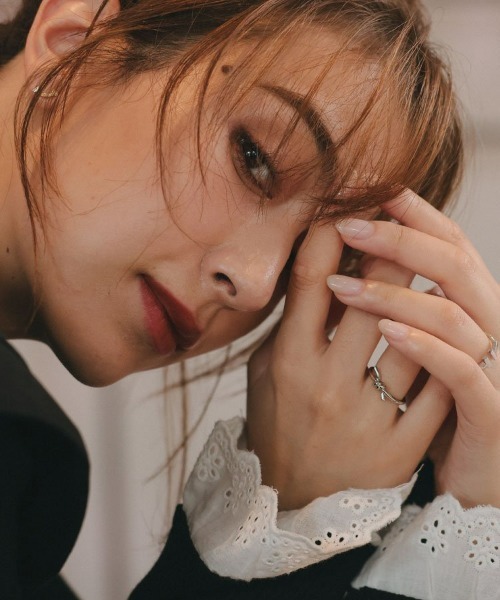 at.(アット)の「【at.】ノットリング(リング・レディース・ゴールド/シルバー・11号)」の3枚目の写真