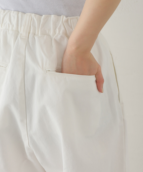 journal standard luxe サテンストレッチインボックスパンツ journal standard luxeのコーディネートスナップ（E.M
