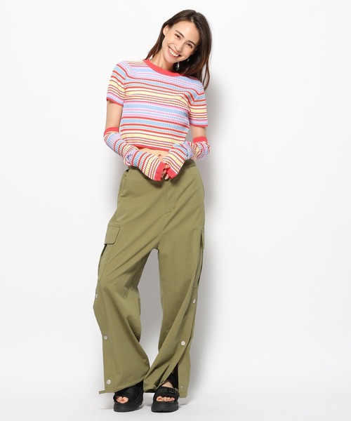 FOREVER 21（フォーエバー トゥエンティーワン）の「アームウォーマーマルチボーダーニット（ニット/セーター・レディース・ブルー/グリーン/レッド・FREE）」の17枚目の写真