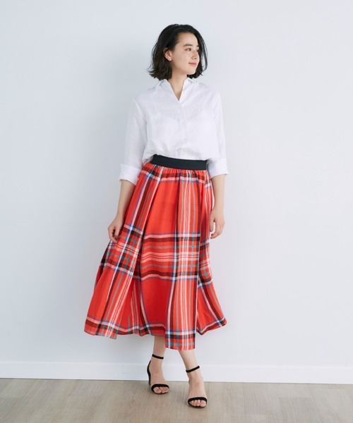 Maison de Beige(メゾンドベージュ)の「【O'NEIL OF DUBLIN】ビッグチェックリネンスカート(スカート・レディース・オレンジ・9号)」の2枚目の写真