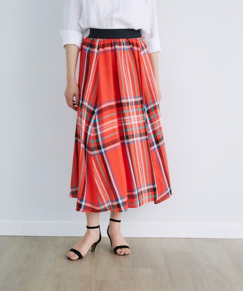 Maison de Beige(メゾンドベージュ)の「【O'NEIL OF DUBLIN】ビッグチェックリネンスカート(スカート・レディース・オレンジ・9号)」の5枚目の写真