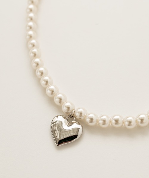 OLIVE des OLIVE（オリーブデオリーブ）の「パール×ハートネックレス　1031110030（ネックレス・レディース・シルバー・FREE）」の2枚目の写真