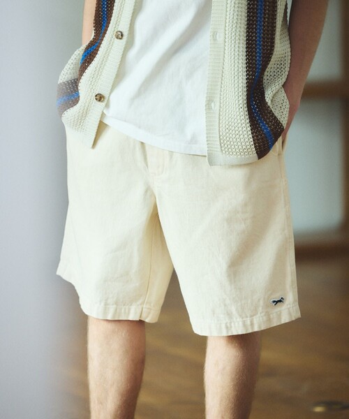TOWNCRAFT(タウンクラフト)の「TOWN CRAFT/タウンクラフト 別注 ワンポイント イージーデニムショーツ/リラックスフィット ハーフパンツ(デニムパンツ・メンズ・オフホワイト/ブルー/ネイビー・SMALL/MEDIUM/LARGE)」の2枚目の写真