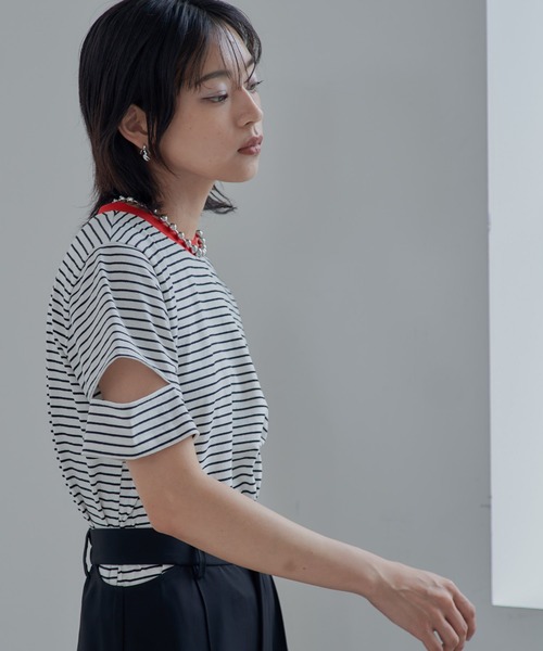 miette（ミエット）の「スリットスリーブボーダーTシャツ（Tシャツ/カットソー・レディース・ブルー/ピンク/ブラック/オフホワイト・FREE）」の6枚目の写真