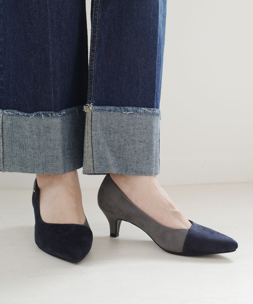 AmiAmi(アミアミ)の「ポインテッドトゥ バイカラーパンプス(パンプス・レディース・ブラウン/ネイビー/グレイッシュベージュ/ブラック/シルバー/ブラック系その他/ベージュ系その他/ホワイト系その他・L/LL/M/S/SS)」の20枚目の写真