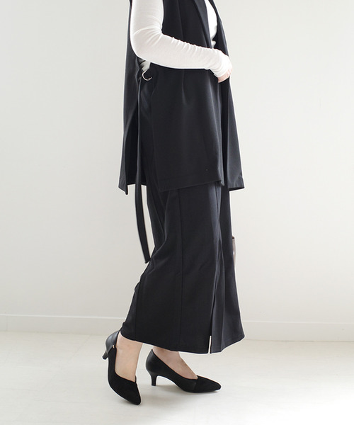 AmiAmi(アミアミ)の「ポインテッドトゥ バイカラーパンプス(パンプス・レディース・ブラウン/ネイビー/グレイッシュベージュ/ブラック/シルバー/ブラック系その他/ベージュ系その他/ホワイト系その他・L/LL/M/S/SS)」の9枚目の写真