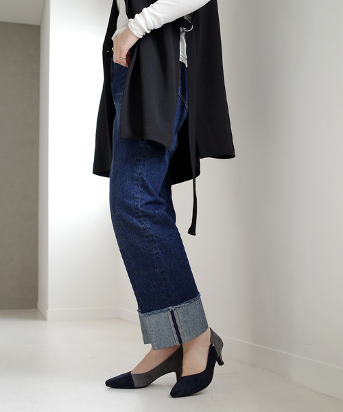 AmiAmi(アミアミ)の「ポインテッドトゥ バイカラーパンプス(パンプス・レディース・ブラウン/ネイビー/グレイッシュベージュ/ブラック/シルバー/ブラック系その他/ベージュ系その他/ホワイト系その他・L/LL/M/S/SS)」の11枚目の写真