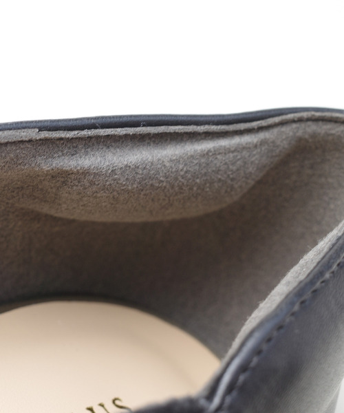 AmiAmi(アミアミ)の「ポインテッドトゥ バイカラーパンプス(パンプス・レディース・ブラウン/ネイビー/グレイッシュベージュ/ブラック/シルバー/ブラック系その他/ベージュ系その他/ホワイト系その他・L/LL/M/S/SS)」の16枚目の写真