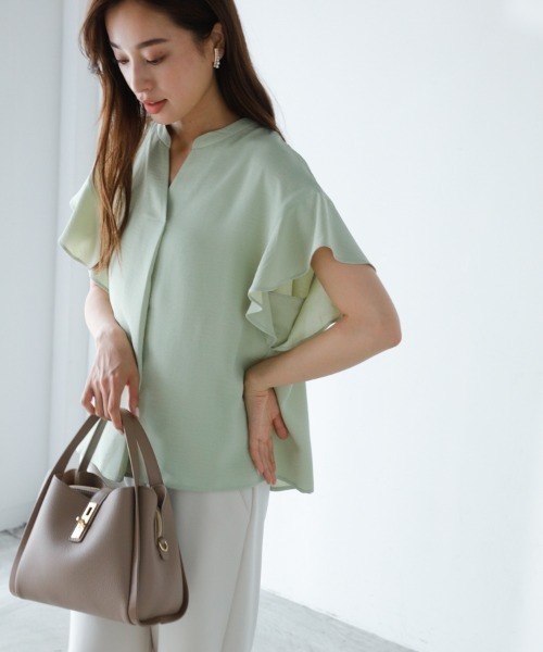 M.deux（エムドゥ）の「〔フロントタックブラウス〕（シャツ/ブラウス・レディース・ライトグリーン/イエロー/オフホワイト・MEDIUM）」の2枚目の写真