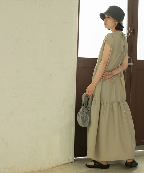 coen（コーエン）の「【WEB限定】シアサッカーティアードワンピース（ワンピース・レディース・ダークグレー/ライトブルー/ベージュ・M/L）」の9枚目の写真