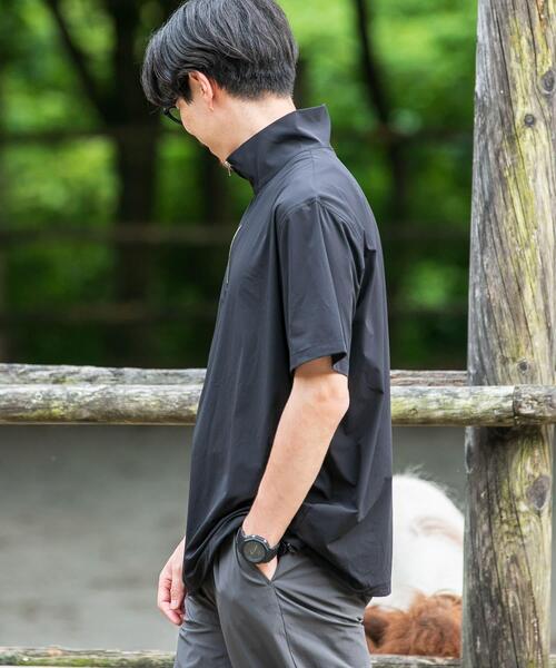 ITEMS URBANRESEARCH(アイテムズ アーバンリサーチ)の「シルキーナイロンハーフZIP多機能トップス(Tシャツ/カットソー・メンズ・ネイビー/チャコールグレー/ブラック・MEDIUM/LARGE)」の6枚目の写真