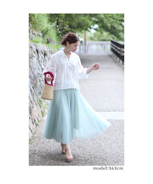 Sawa a la mode(サワアラモード)の「花刺繍コットンシャツブラウス(シャツ/ブラウス・レディース・ホワイト・FREE)」の3枚目の写真