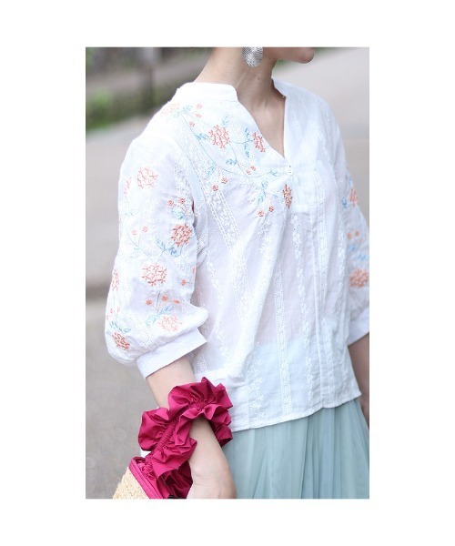 Sawa a la mode(サワアラモード)の「花刺繍コットンシャツブラウス(シャツ/ブラウス・レディース・ホワイト・FREE)」の16枚目の写真