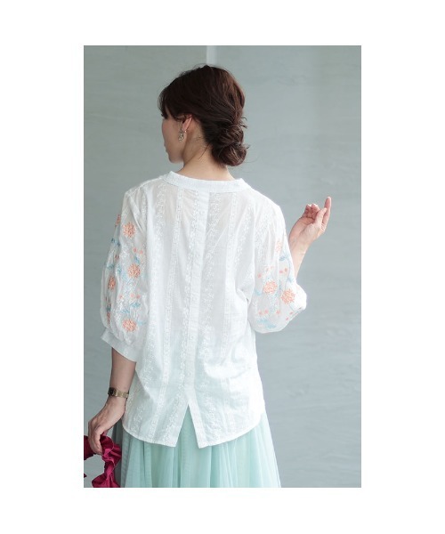 Sawa a la mode(サワアラモード)の「花刺繍コットンシャツブラウス(シャツ/ブラウス・レディース・ホワイト・FREE)」の17枚目の写真