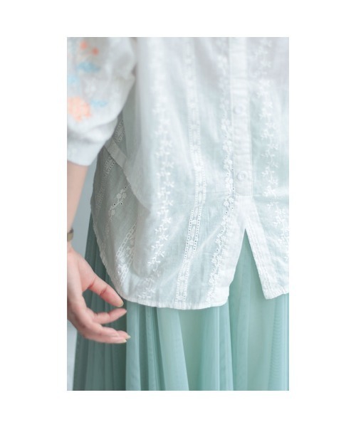 Sawa a la mode(サワアラモード)の「花刺繍コットンシャツブラウス(シャツ/ブラウス・レディース・ホワイト・FREE)」の18枚目の写真