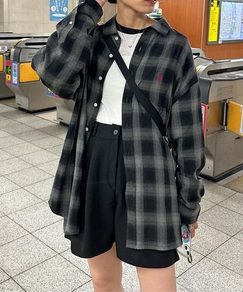 U.S. POLO ASSN.（ユーエスポロアッスン）の「1ポイント刺繍シャツ（シャツ/ブラウス・メンズ・インディゴブルー/ブルー/ブラック/サックスブルー・LARGE/X-LARGE/SMALL/MEDIUM）」の2枚目の写真