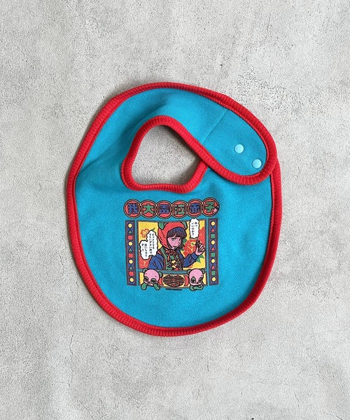 MARKEY'S（マーキーズ）の「【原田ちあき×MARKEY'S】別注スタイ（スタイ/よだれかけ・キッズ・レッド/ブルー・FREE）」の2枚目の写真