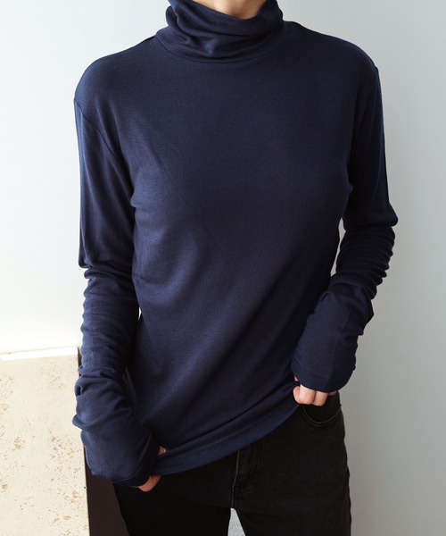 evernavy（エバーネイビー）の「シアーなめらかタートルネック（Tシャツ/カットソー・レディース・ネイビー/チャコールグレー/オフホワイト/ブラック/アイボリー・M）」の5枚目の写真