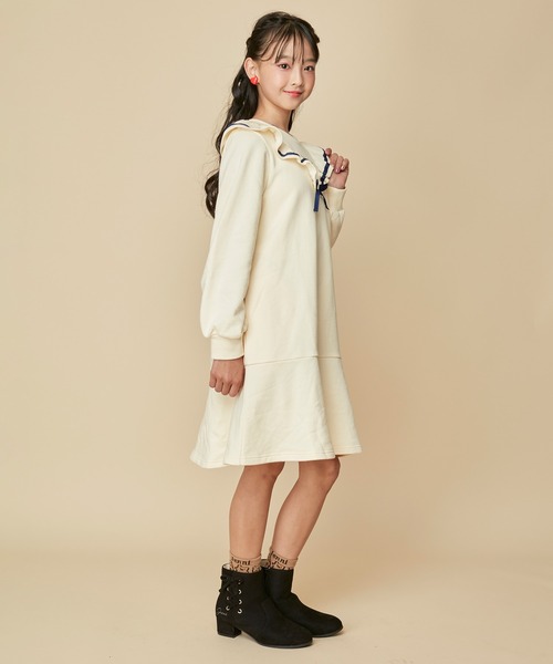 JENNI(ジェニィ)の「サイドレースアップショートブーツ(ブーツ・キッズ・ベージュ/レッド/ブラック・23cm/24cm/20cm/22cm/21cm)」の21枚目の写真