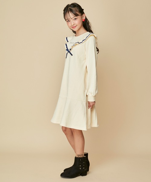 JENNI(ジェニィ)の「サイドレースアップショートブーツ(ブーツ・キッズ・ベージュ/レッド/ブラック・23cm/24cm/20cm/22cm/21cm)」の22枚目の写真