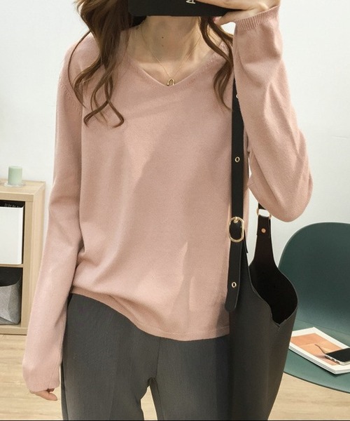 Silly（シリー）の「【デイリーコーデに使いやすい◎】12 color Vネックシンプルニットトップス（ニット/セーター・レディース・ピンク/イエロー/ブラック/ブルー/カーキ/オレンジ/アイボリー/グリーン/ホワイト/ブラウン/グレー/ライトブルー・FREE）」の11枚目の写真