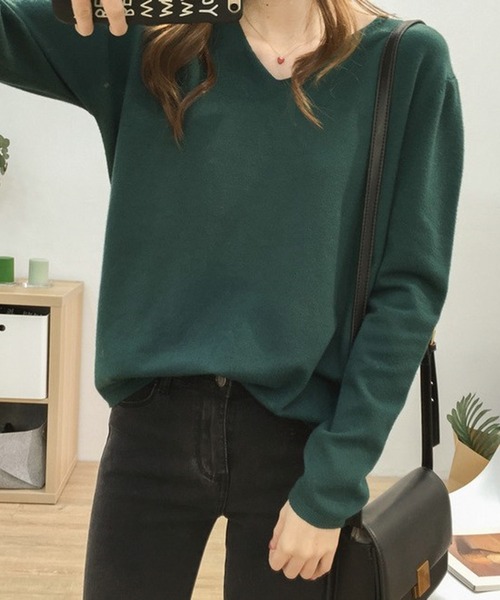 Silly（シリー）の「【デイリーコーデに使いやすい◎】12 color Vネックシンプルニットトップス（ニット/セーター・レディース・ピンク/イエロー/ブラック/ブルー/カーキ/オレンジ/アイボリー/グリーン/ホワイト/ブラウン/グレー/ライトブルー・FREE）」の7枚目の写真