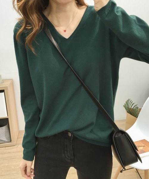 Silly（シリー）の「【デイリーコーデに使いやすい◎】12 color Vネックシンプルニットトップス（ニット/セーター・レディース・ピンク/イエロー/ブラック/ブルー/カーキ/オレンジ/アイボリー/グリーン/ホワイト/ブラウン/グレー/ライトブルー・FREE）」の19枚目の写真