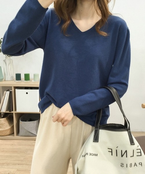 Silly（シリー）の「【デイリーコーデに使いやすい◎】12 color Vネックシンプルニットトップス（ニット/セーター・レディース・ピンク/イエロー/ブラック/ブルー/カーキ/オレンジ/アイボリー/グリーン/ホワイト/ブラウン/グレー/ライトブルー・FREE）」の22枚目の写真