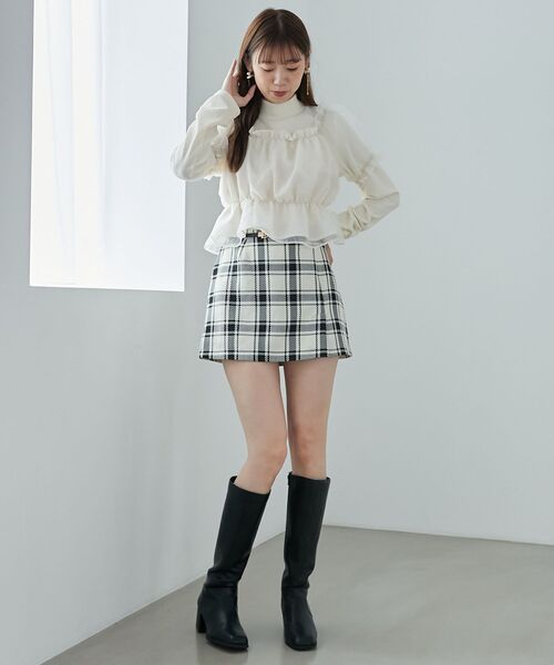 MAJESTIC LEGON(マジェスティックレゴン)の「ショートブラウスセットトップス(Tシャツ/カットソー・レディース・ピンク/アイボリー/ブラック・MEDIUM)」の4枚目の写真
