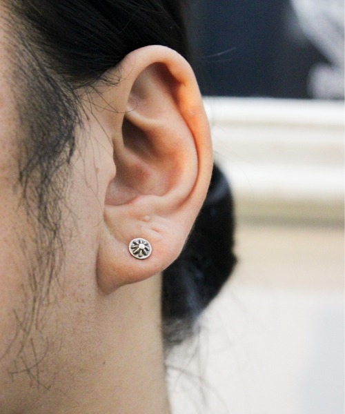 THE MILES（ザ マイルズ）の「ガレージウダガワ シルバー ハンドメイド ショットプレートピアス （両耳用）#9（ピアス（両耳用）・メンズ・シルバー・FREE）」の5枚目の写真