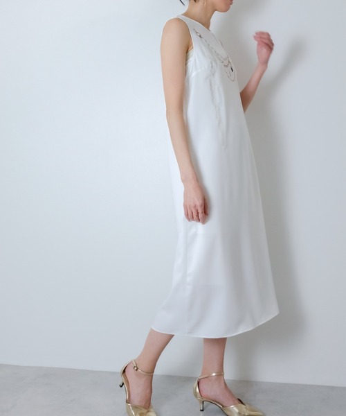 TEVALT（ヴァレット）の「ネックレストロンプルイユプリントワンピース（ワンピース・レディース・ブラック/オフホワイト・38）」の4枚目の写真