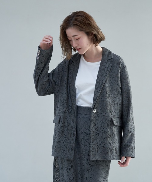 YECCA VECCA（イェッカヴェッカ）の「レースジャケット（テーラードジャケット・レディース・オフホワイト/チャコールグレー・FREE）」の2枚目の写真