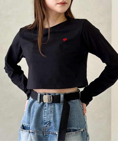 Per sist ence(パーシエンス)の「ハート刺繍入りショート丈長袖タイトトップス(Tシャツ/カットソー・レディース・ブラック/オフホワイト・FREE)」の2枚目の写真