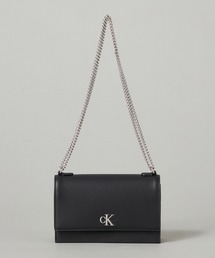 Calvin Klein（カルバン・クライン）の「スモールフラップチェーン クロスボディバッグ（ボディバッグ/ウエストポーチ）」