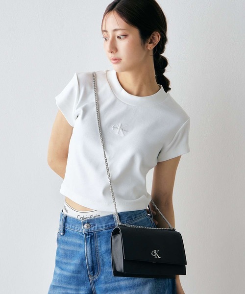 Calvin Klein(カルバン・クライン)の「スモールフラップチェーン クロスボディバッグ(ボディバッグ/ウエストポーチ・レディース・ブラック/グレー/オフホワイト・FREE)」の16枚目の写真