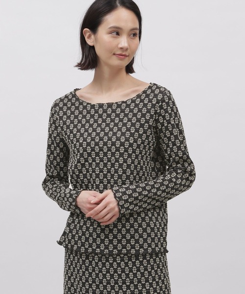 LAKOLE（ラコレ）の「フラワージャガードプルオーバー / 103371（Tシャツ/カットソー・レディース・ブラック/オフホワイト/ライトグリーン/アイボリー・SMALL/MEDIUM）」の3枚目の写真