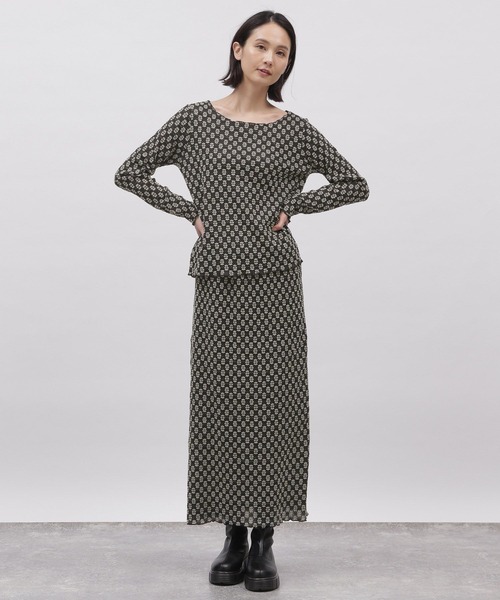 LAKOLE（ラコレ）の「フラワージャガードプルオーバー / 103371（Tシャツ/カットソー・レディース・ブラック/オフホワイト/ライトグリーン/アイボリー・SMALL/MEDIUM）」の13枚目の写真