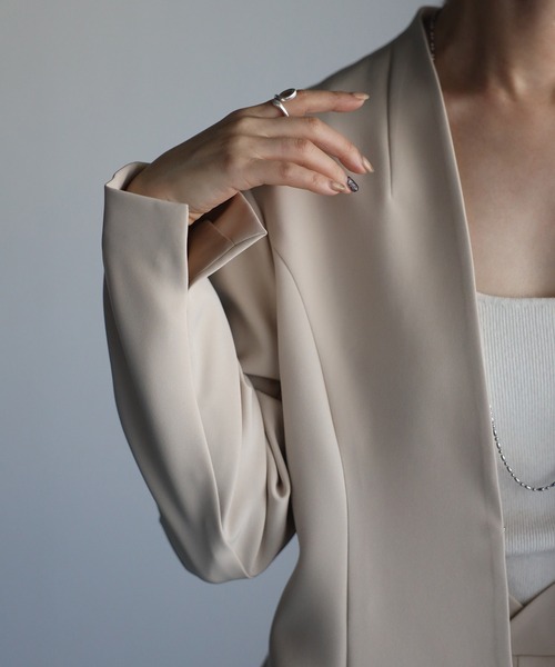 Bonjour Sagan（ボンジュールサガン）の「ノーカラーフレアラインジャケット（ノーカラージャケット・レディース・ブラック/ライトベージュ・FREE）」の18枚目の写真