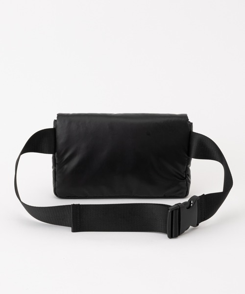 COLONY 2139（コロニートゥーワンスリーナイン）の「パファーボディバッグ（ボディバッグ/ウエストポーチ・レディース・ホワイト/ブラック・FREE）」の17枚目の写真