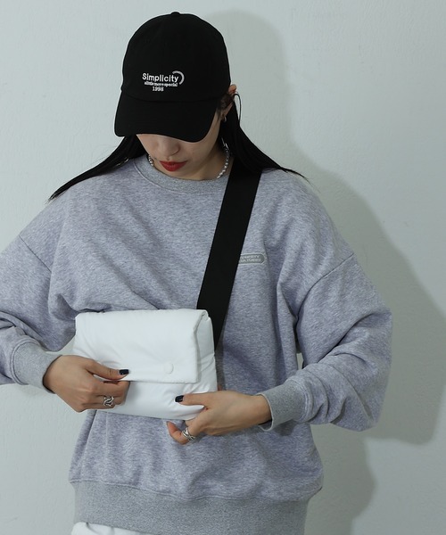 COLONY 2139（コロニートゥーワンスリーナイン）の「パファーボディバッグ（ボディバッグ/ウエストポーチ・レディース・ホワイト/ブラック・FREE）」の10枚目の写真