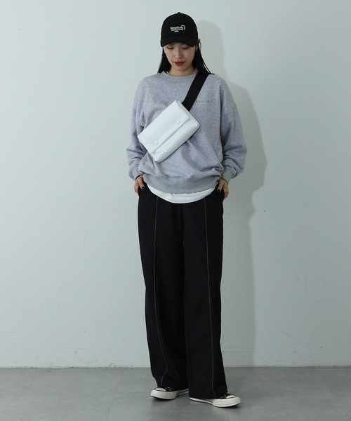 COLONY 2139（コロニートゥーワンスリーナイン）の「パファーボディバッグ（ボディバッグ/ウエストポーチ・レディース・ホワイト/ブラック・FREE）」の11枚目の写真