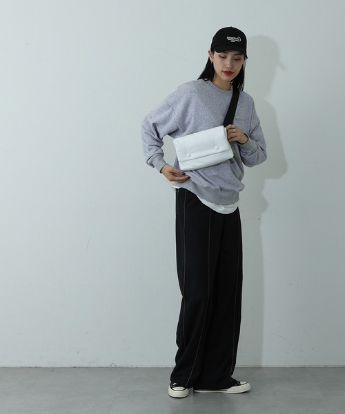 COLONY 2139（コロニートゥーワンスリーナイン）の「パファーボディバッグ（ボディバッグ/ウエストポーチ・レディース・ホワイト/ブラック・FREE）」の12枚目の写真