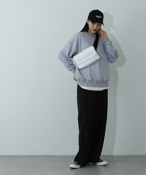 COLONY 2139（コロニートゥーワンスリーナイン）の「パファーボディバッグ（ボディバッグ/ウエストポーチ・レディース・ホワイト/ブラック・FREE）」の13枚目の写真