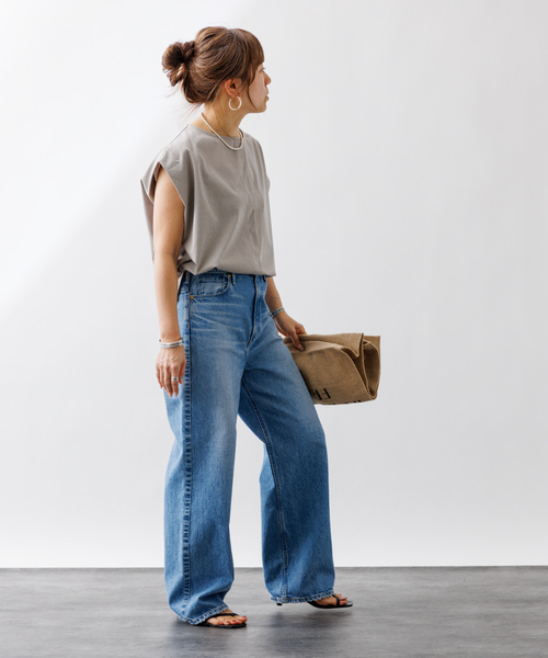 Rouge vif(ルージュヴィフ)の「ショルダータックカットブラウス(Tシャツ/カットソー・レディース・グレー/オフホワイト/ベージュ・フリー)」の13枚目の写真