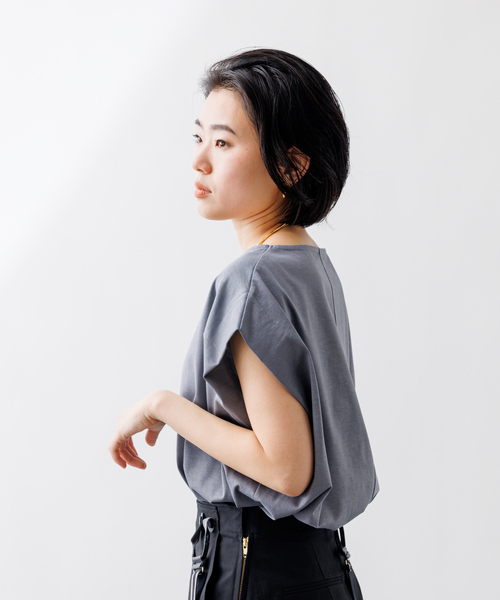 Rouge vif(ルージュヴィフ)の「ショルダータックカットブラウス(Tシャツ/カットソー・レディース・グレー/オフホワイト/ベージュ・フリー)」の17枚目の写真