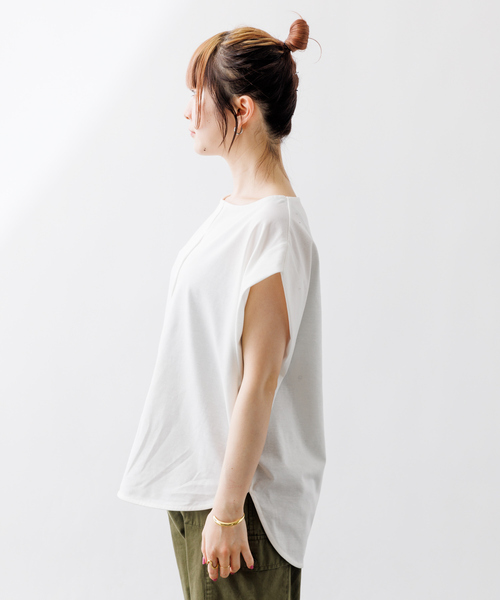 Rouge vif(ルージュヴィフ)の「ショルダータックカットブラウス(Tシャツ/カットソー・レディース・グレー/オフホワイト/ベージュ・フリー)」の22枚目の写真