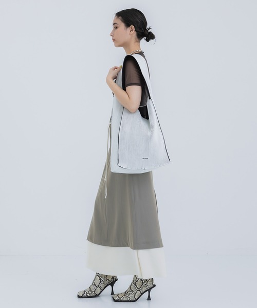 LASTFRAME（ラストフレーム）の「【LASTFRAME/ラストフレーム】KASANE REVERSIBLE TASUKI TOTE（トートバッグ・レディース・ホワイト/ブルー・FREE）」の3枚目の写真