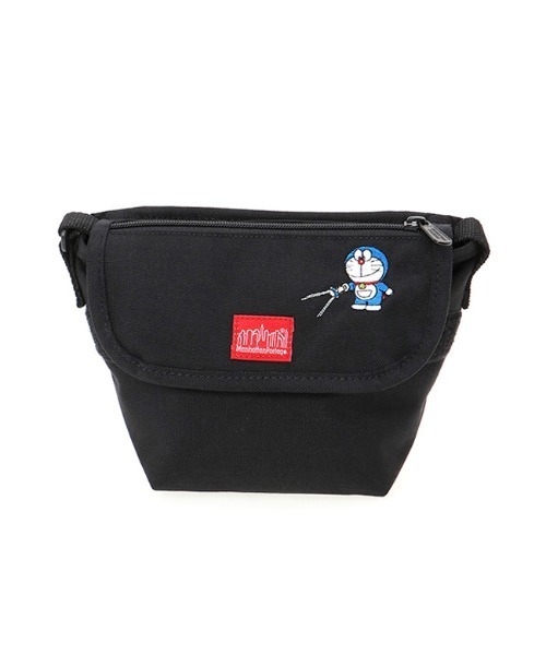 Manhattan Portage(マンハッタンポーテージ)の「Casual Messenger Bag for Kids Doraemon 2024(メッセンジャーバッグ・キッズ・ブラック・XX-SMALL)」の2枚目の写真